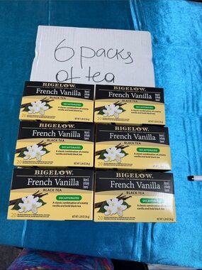Bigelow French Vanilla Decaffeinated Black Tea - Yellow Packaging